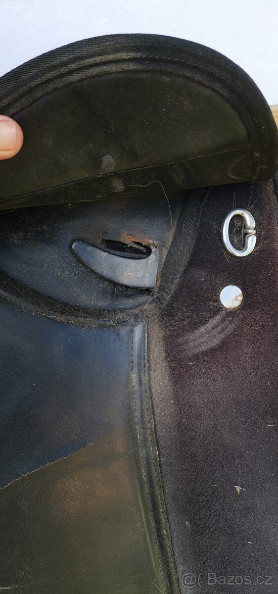 Plastová sedla - 10