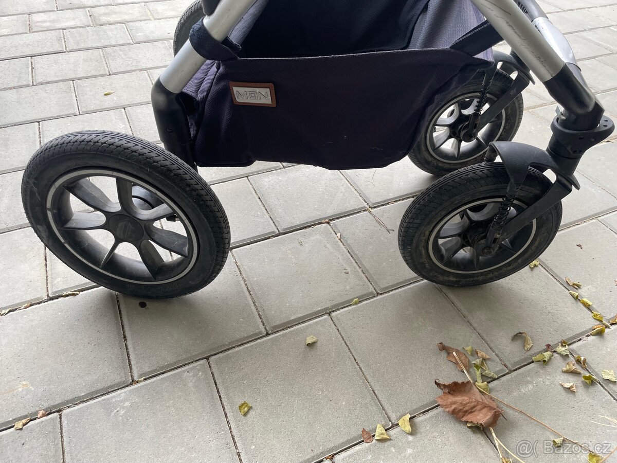 Kombinovaný dětský kočárek MOON - 10