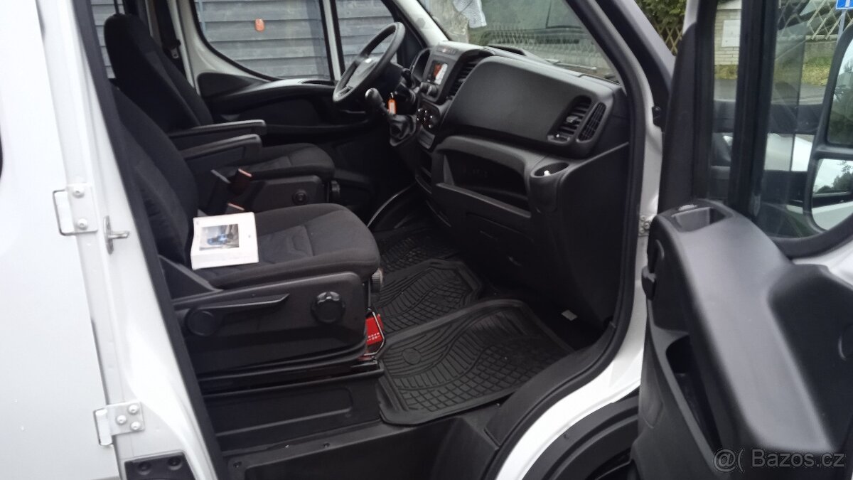IVECO DAILY 35S14 2,3HPi100kw,rv2019,DOUBLECAB 6-MÍSTNÝ - 10