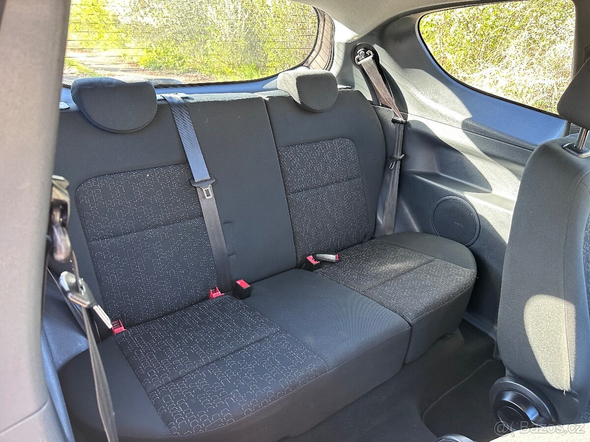 Mitsubishi Colt 1,1i 55kw - 10