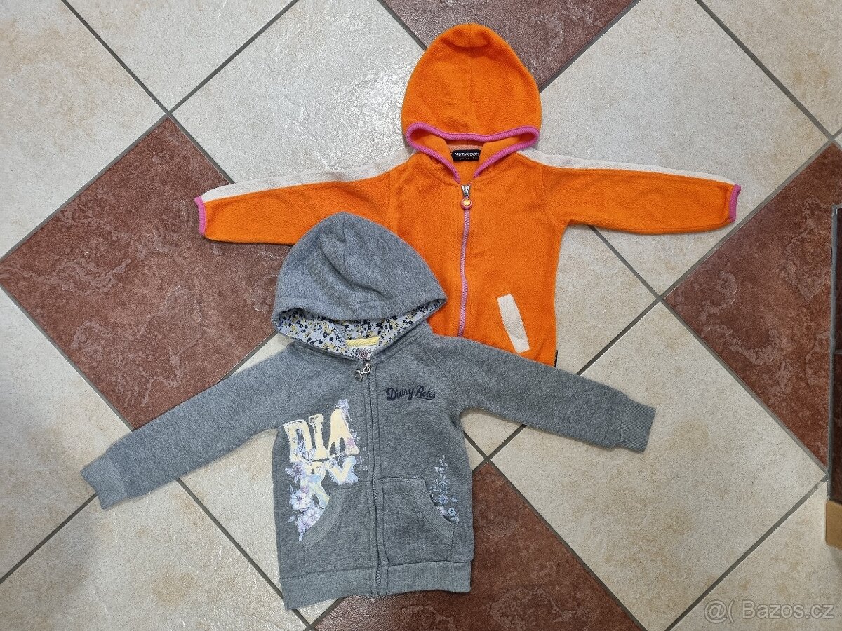 Divci obleceni vel.98/104 trička, saty, mikiny - 10