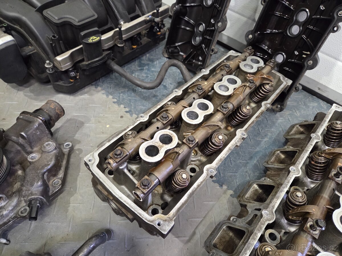 Díly motoru HEMI 5,7L 2010 - 10