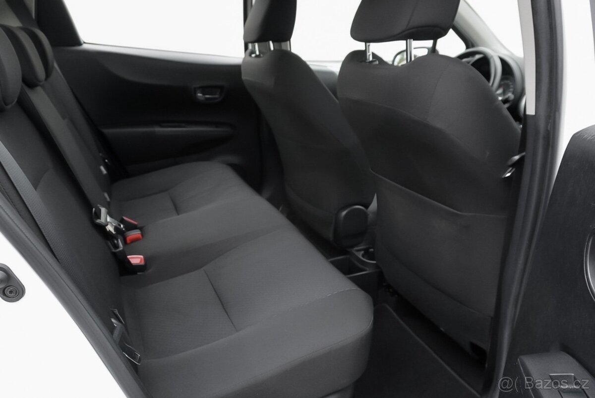 Toyota Yaris 1.5 Hybrid LOUNGE - 10