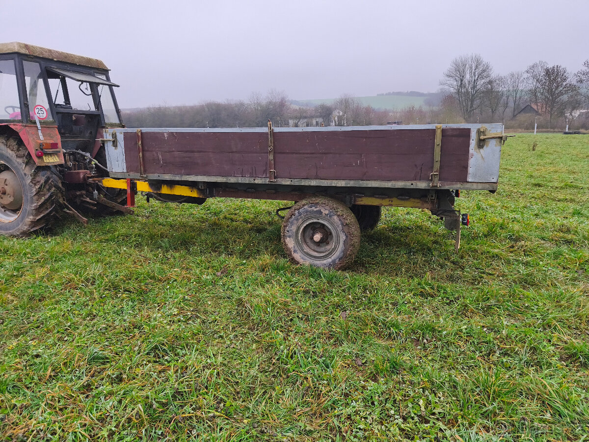 Přívěs za traktor, třístranný sklápěč,nosnost 4-5 tun, návěs - 10