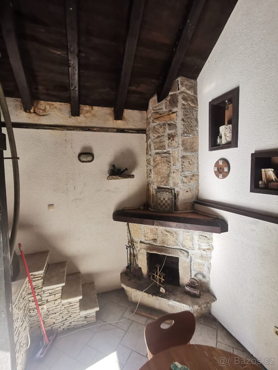 Dům u Omiše / Chorvatsko - 10