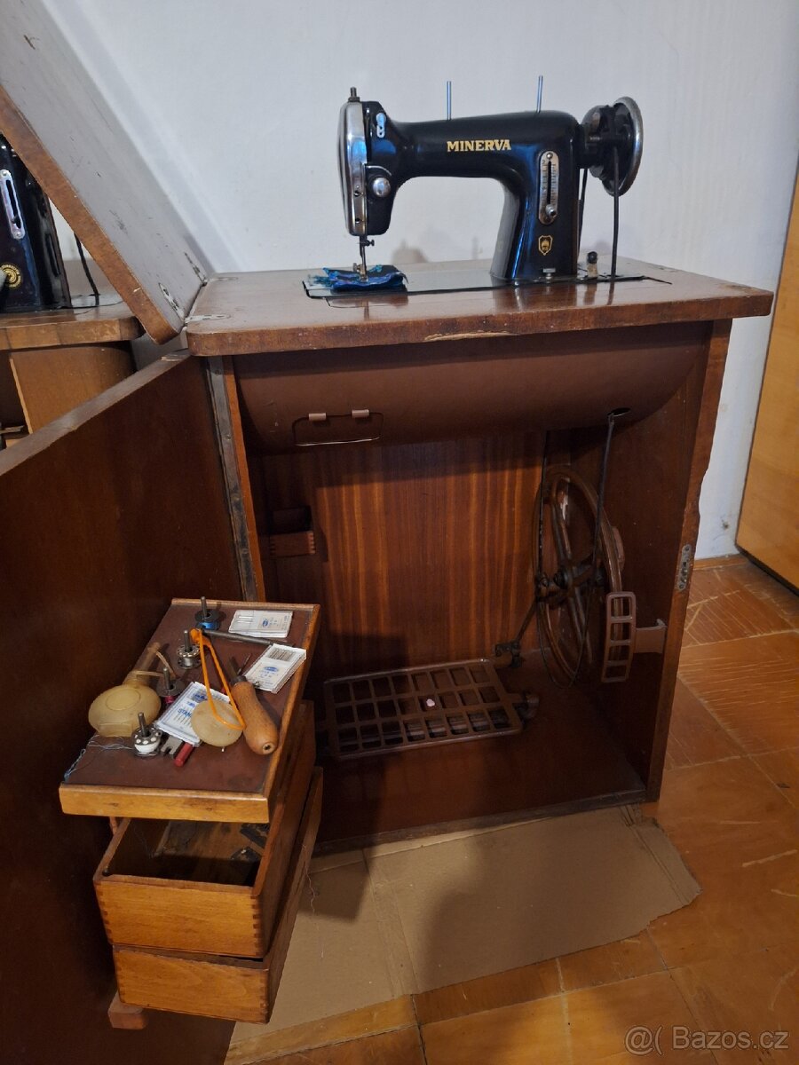 Šicí stroje - 10