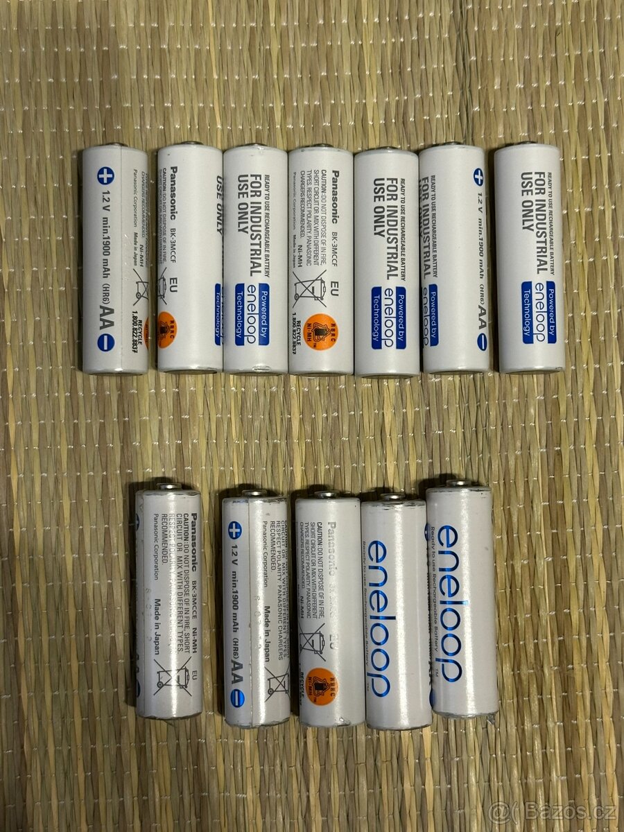 Nikon D700 s příslušenstvím - 10