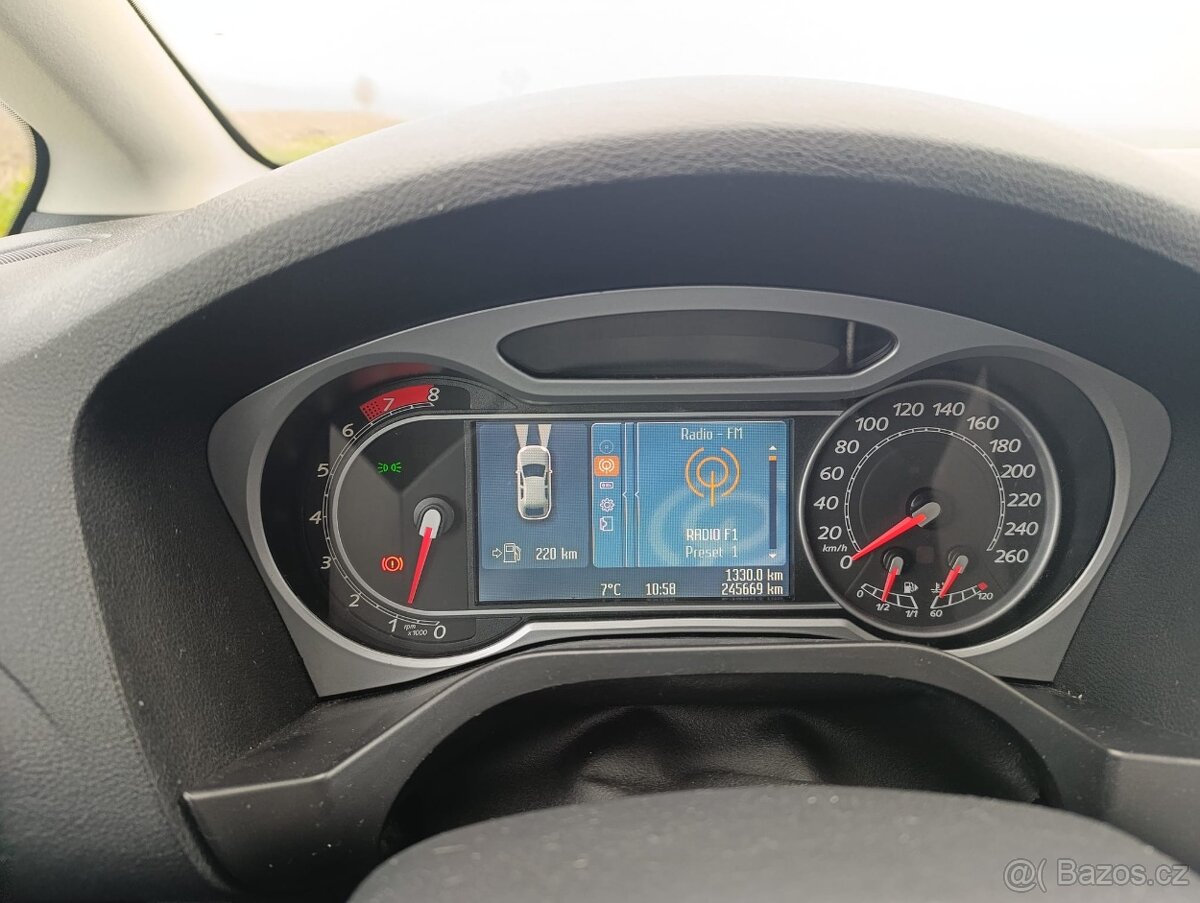 Ford S-Max 2.5i TURBO / 162KW / VÝHŘEV / KLIMA / SERVIS / - 10