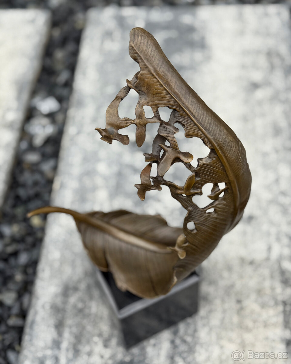 Luxusní bronzová socha Pírko s holuby elegantní dekorace - 10