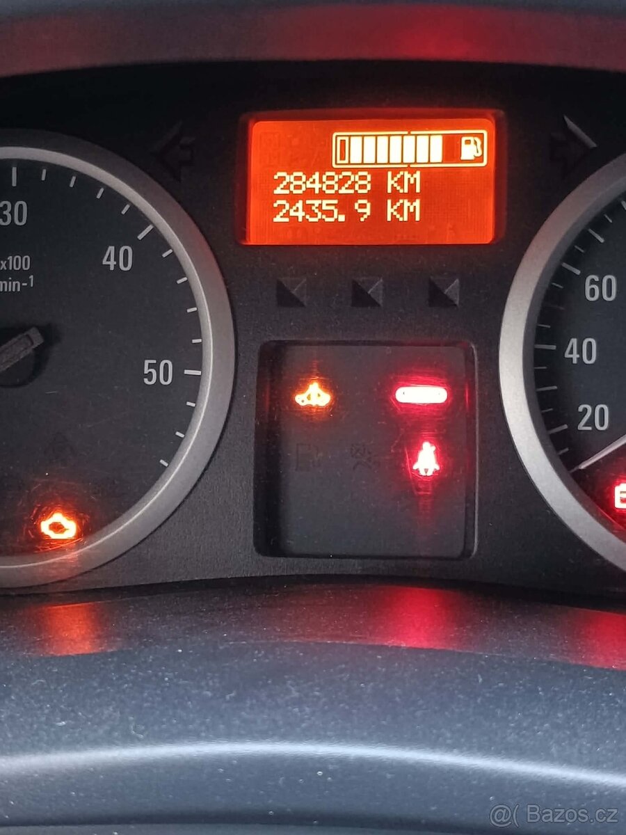 OPEL VIVARO - 10
