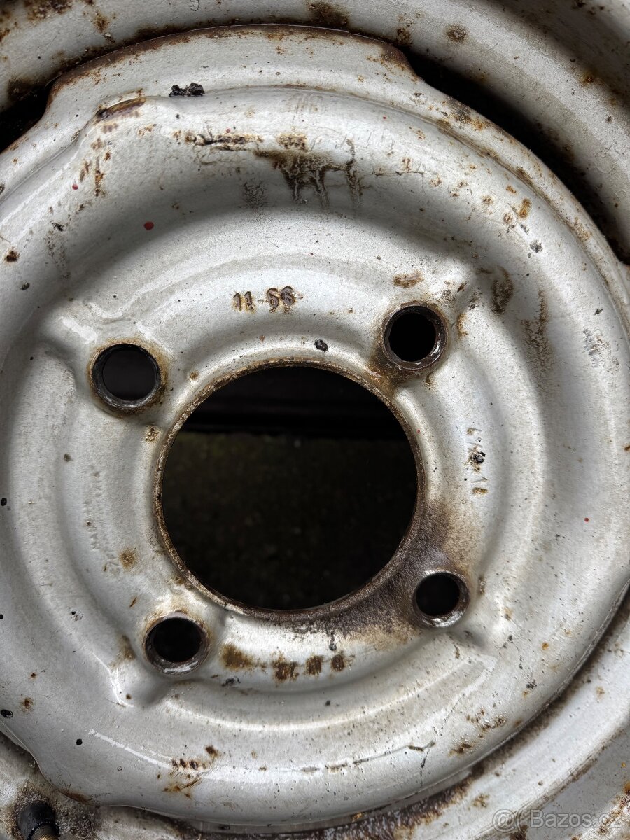 Puklice skoda 155/80 R14 - 10