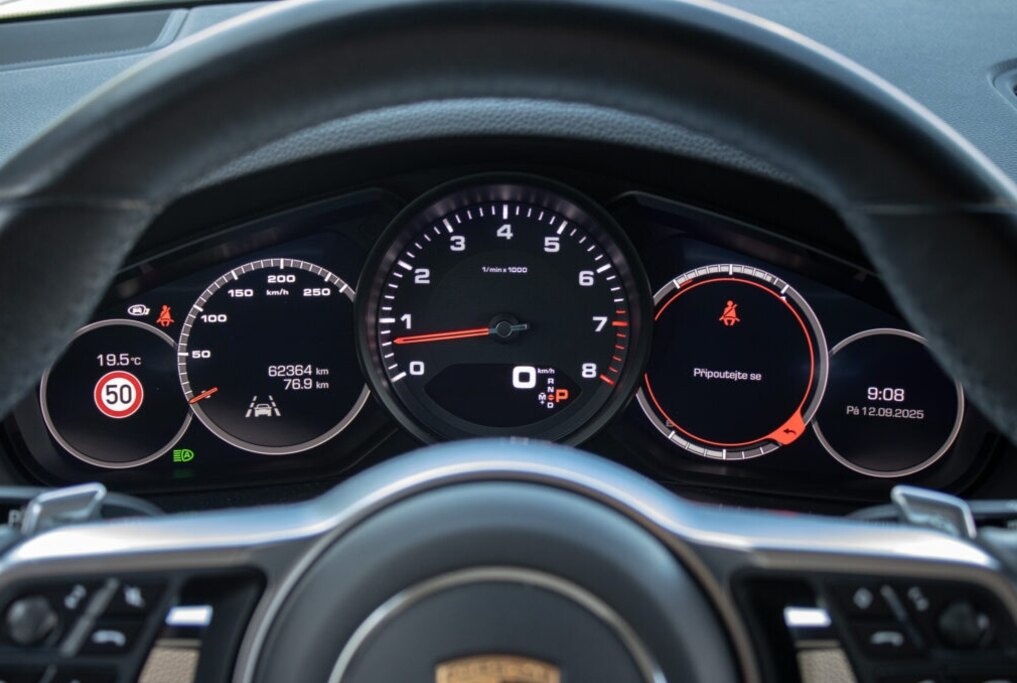 Porsche Cayenne 4x4 AT/8 - 10