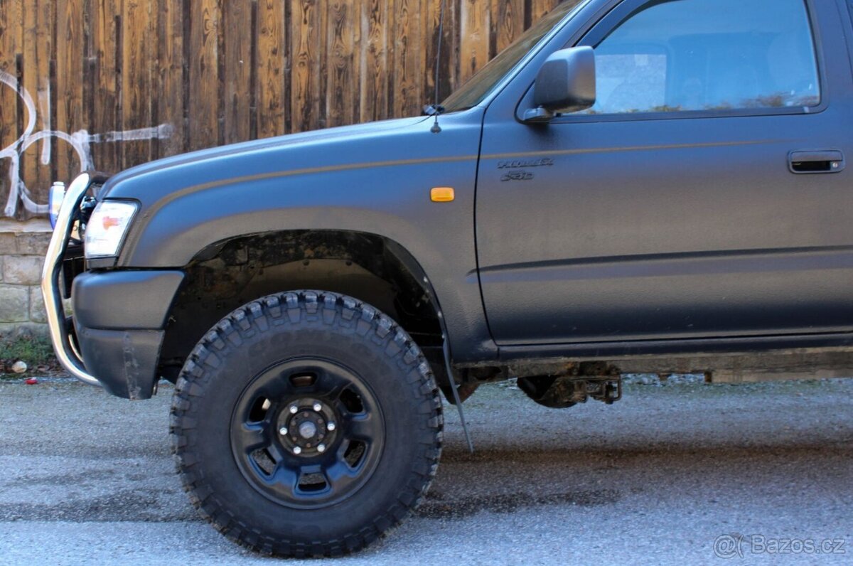 Toyota Hilux 2.5 D-4D Double Cab 4x4 - 10