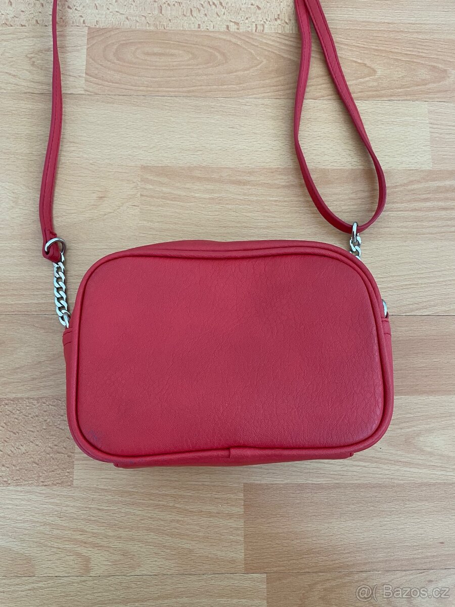 Červená crossbody kabelka - 10