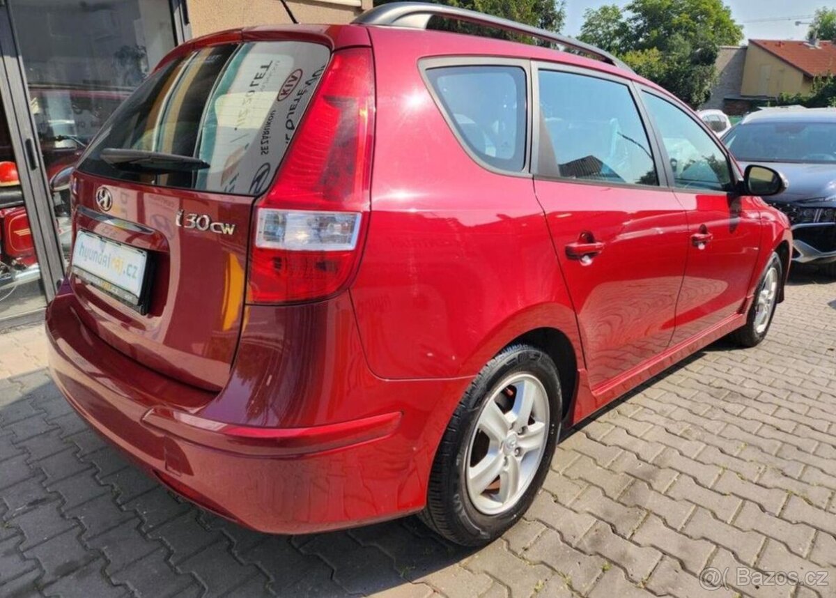 Hyundai i30 1.4-TEMPOMAT-KLIMA-ISOFIX - 10