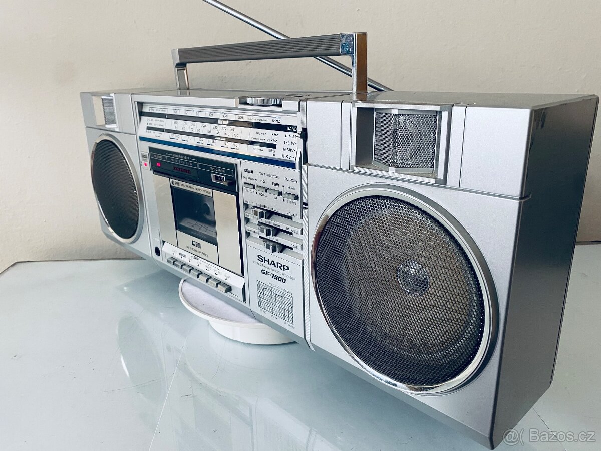 Radiomagnetofon Sharp GF 7500, rok - 10