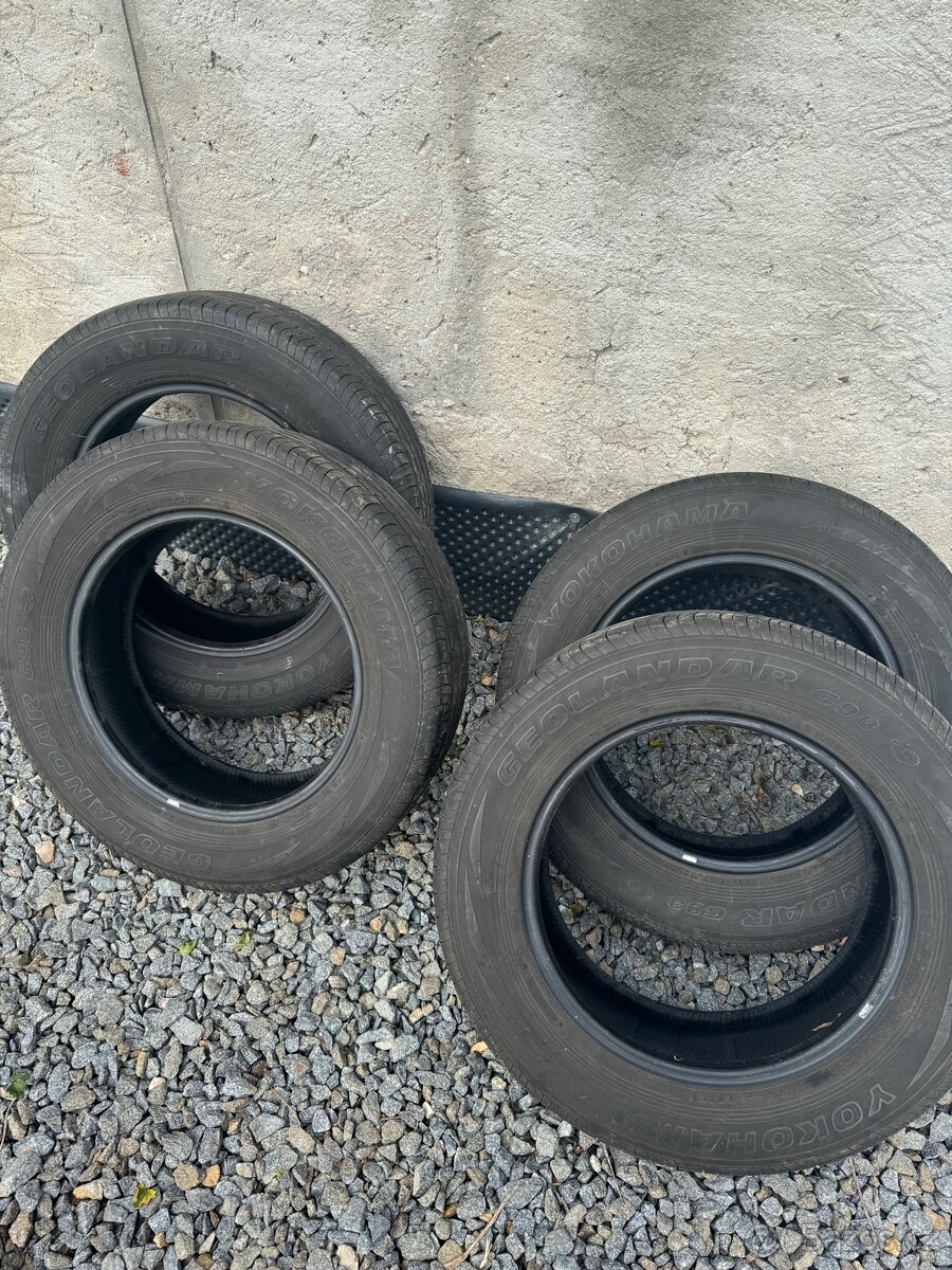 4 ks Prodám použité pneu 225/65 r 17 cena za sadu. - 10