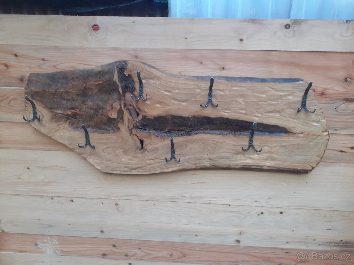 Věšák na oblečení - 10