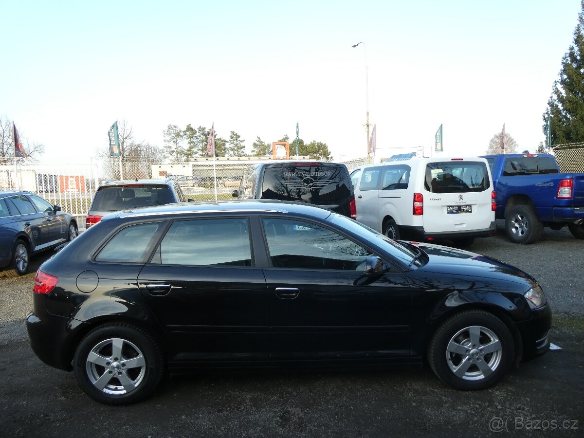 Audi A3 1.6TDi 77kW serviska, digi.klima - 10