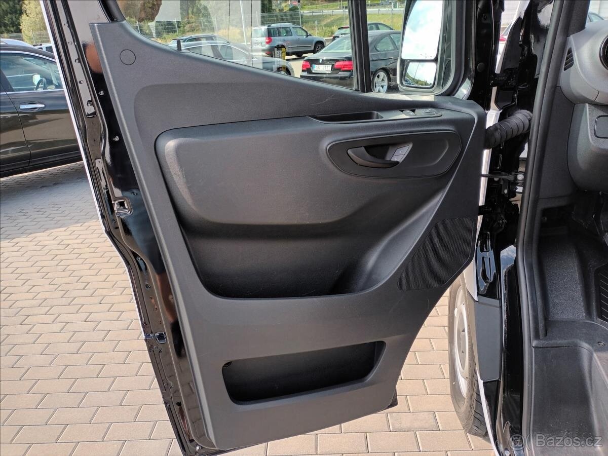 MB Sprinter 319, 3l, 6V , 69 878 km. - 10