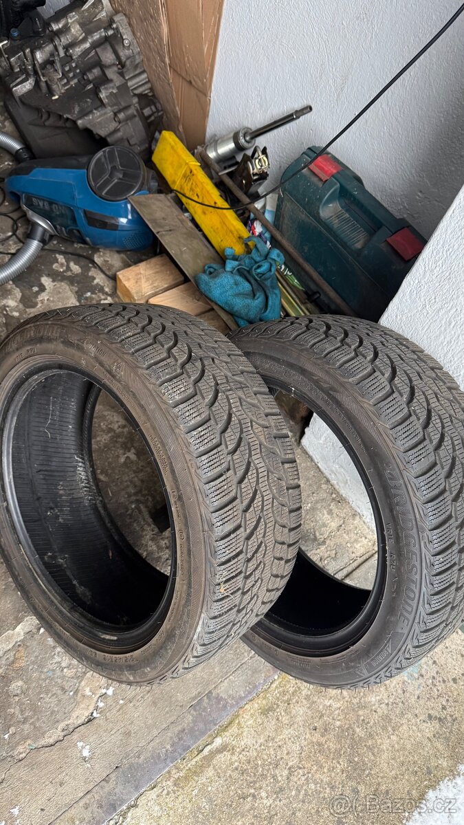 215/45R16 - 10
