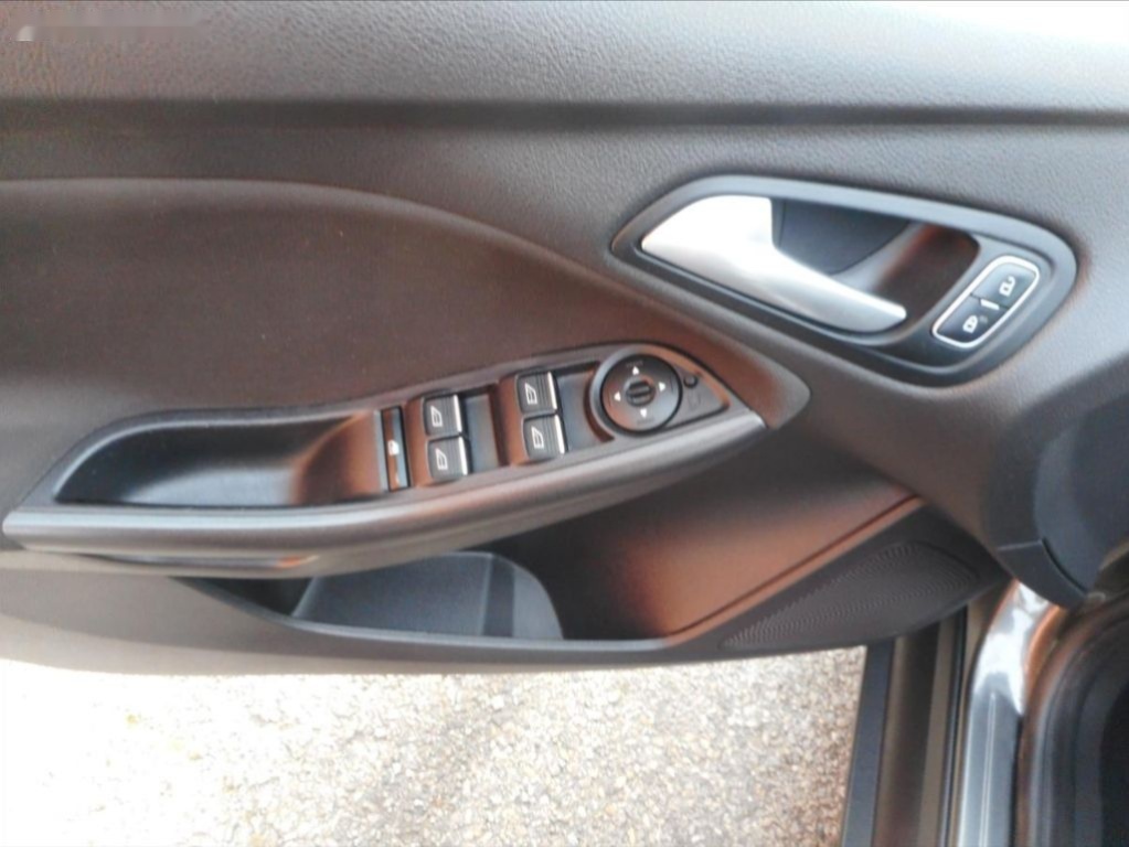 Ford Focus,1,5 TDCi - 10