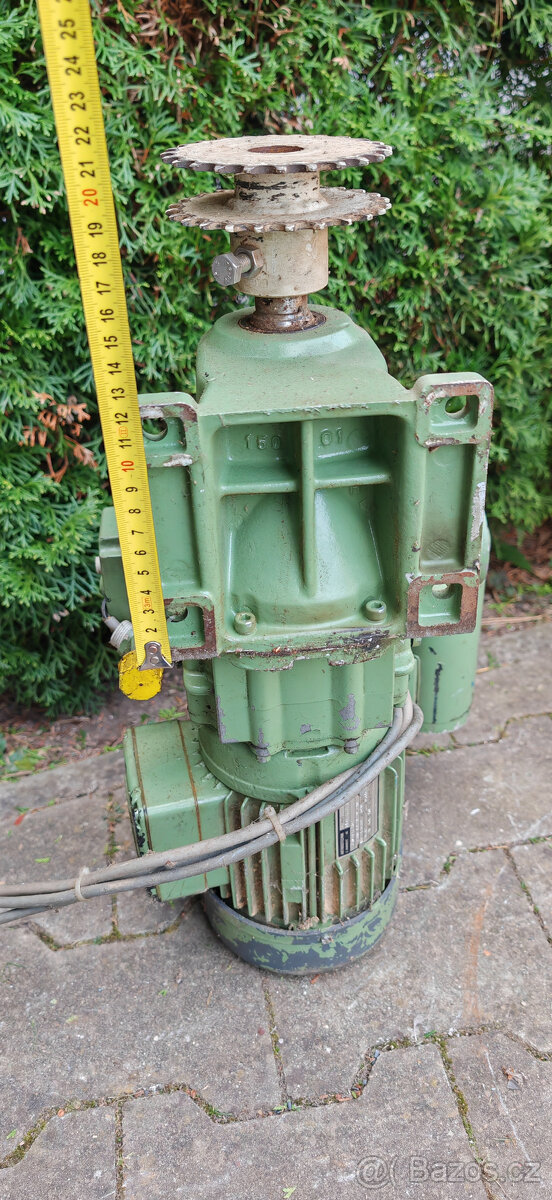Elekrto motor s převodovko - 10
