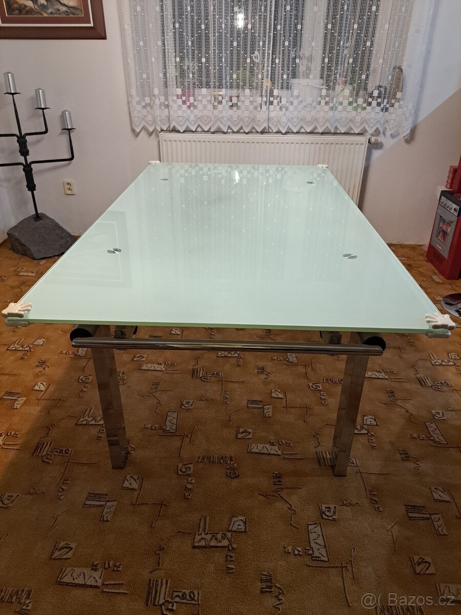 Rozkládací jídelní stůl se židlemi - 10