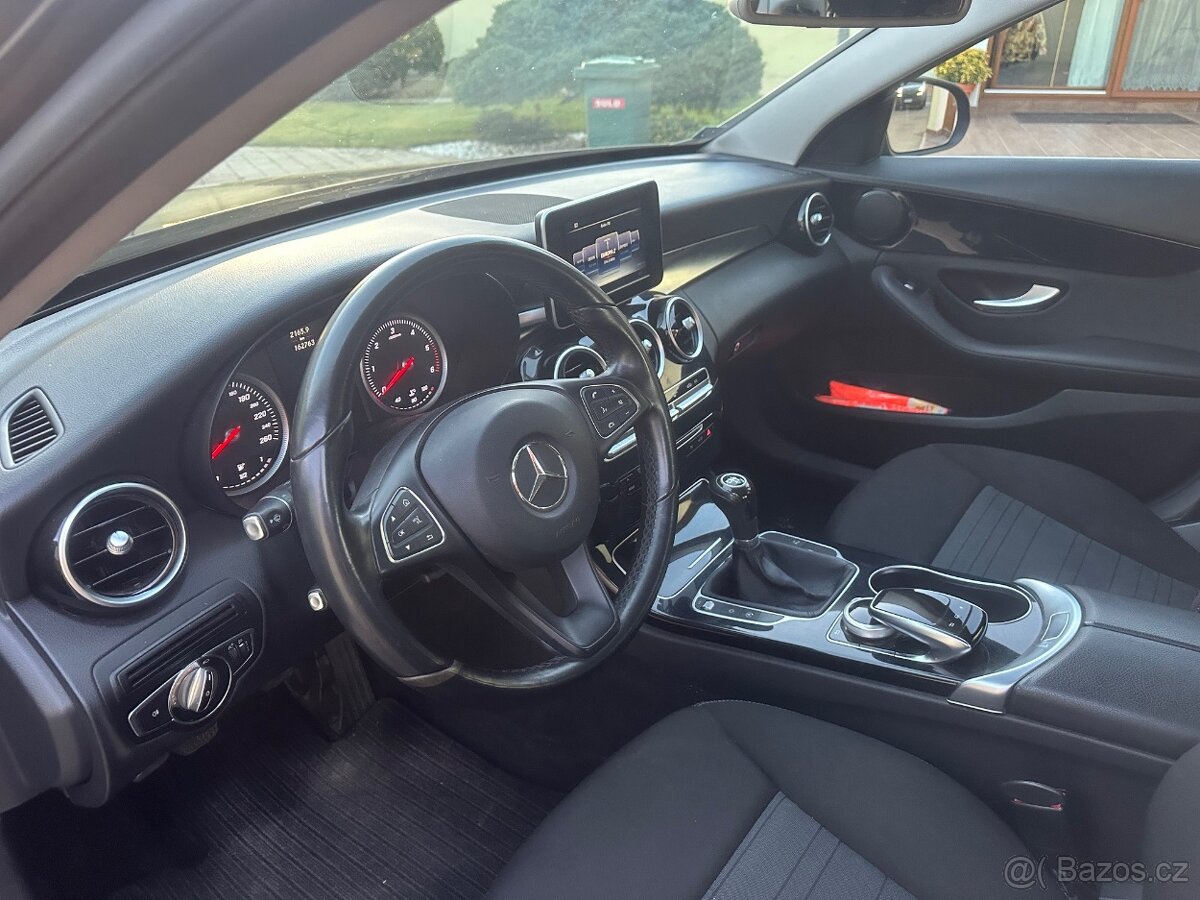 Mercedes C 180 2015 - 10