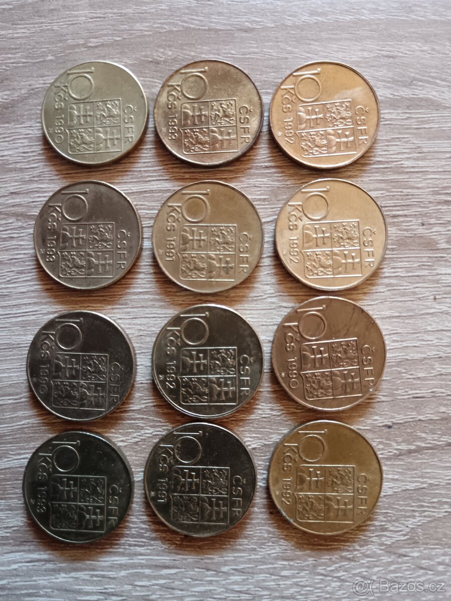 Pár bankovek a kovových mincí - 10