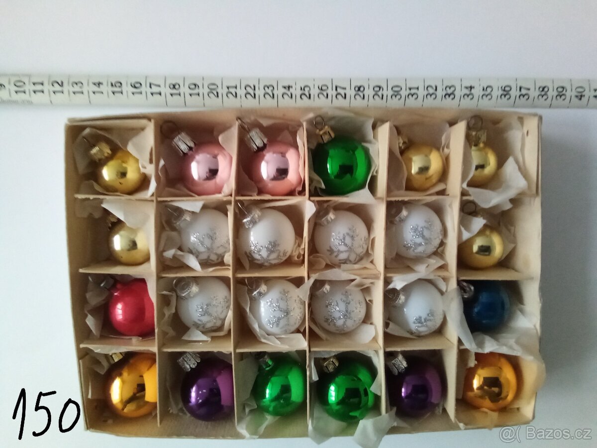 Staré i novější vánoční ozdoby - 10