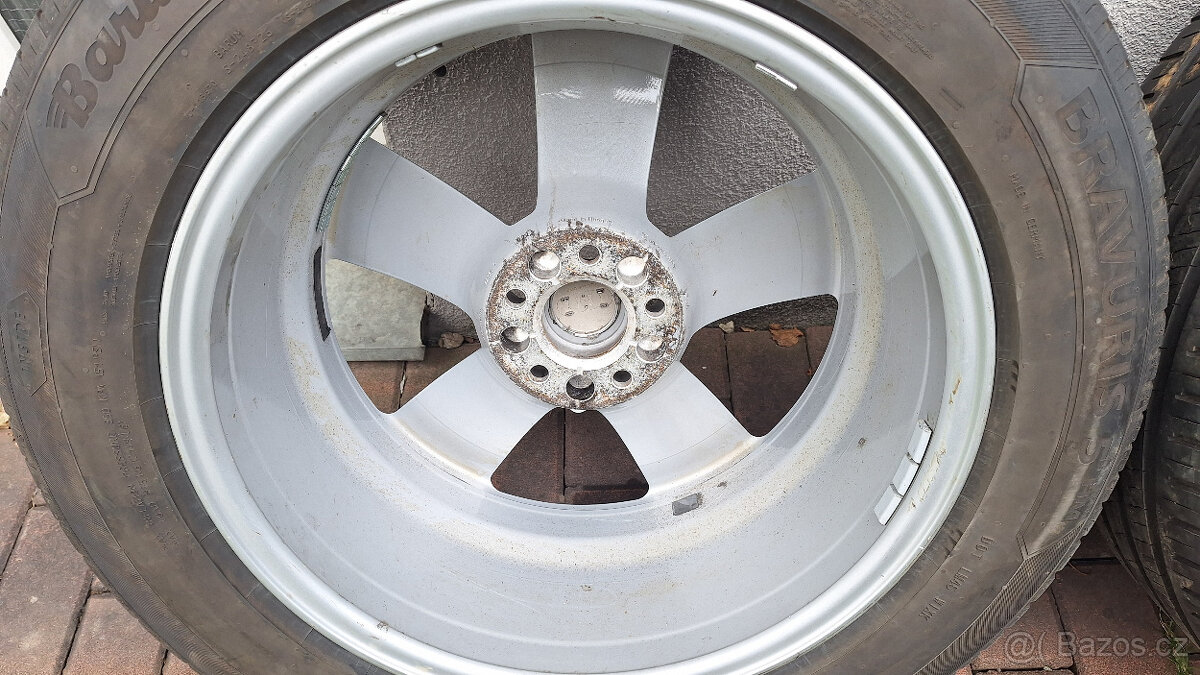 Audi Q7 originální lední sada R18 235/50 - 5x112 - pneu 7 mm - 10