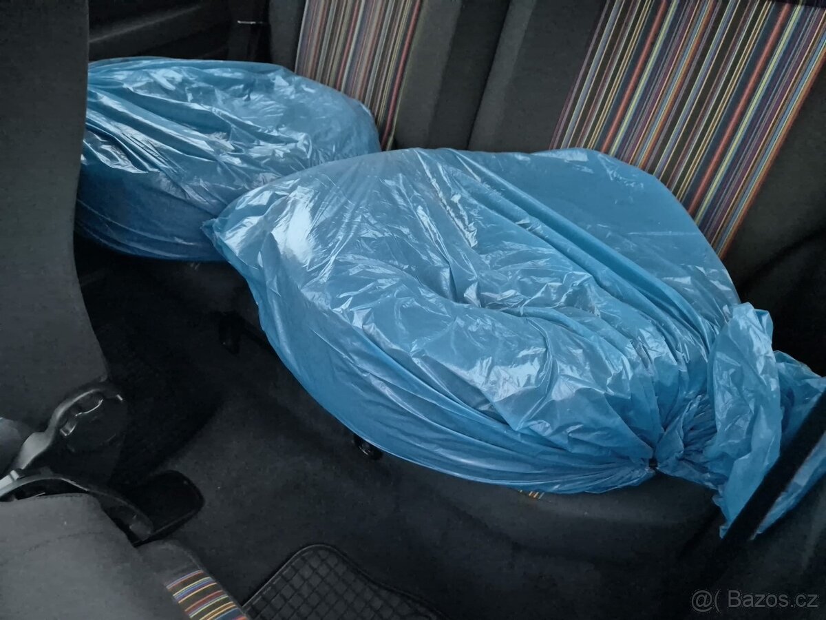 Volkswagen FOX 1,2 i - 10