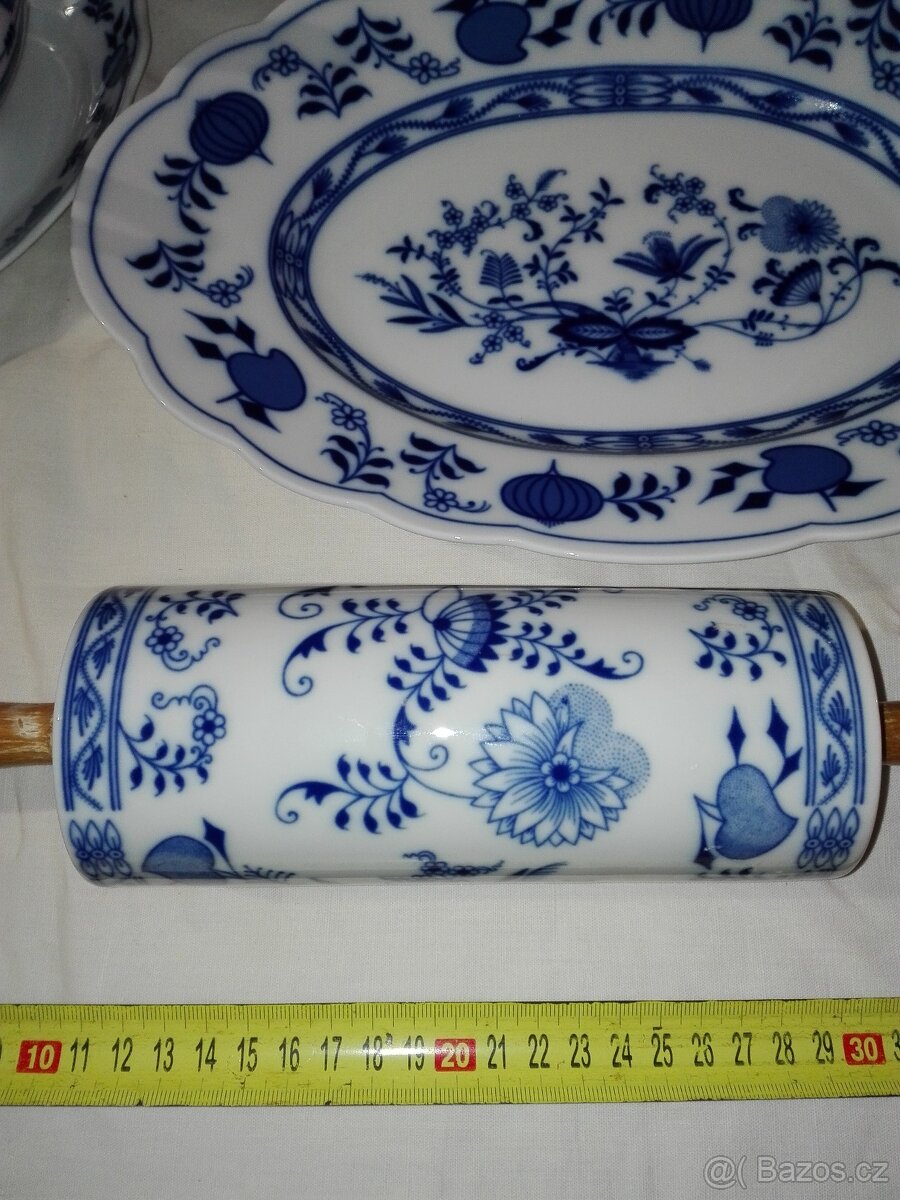 Porcelánové nádobí motiv cibulák zn. foto 12 kusů - 10