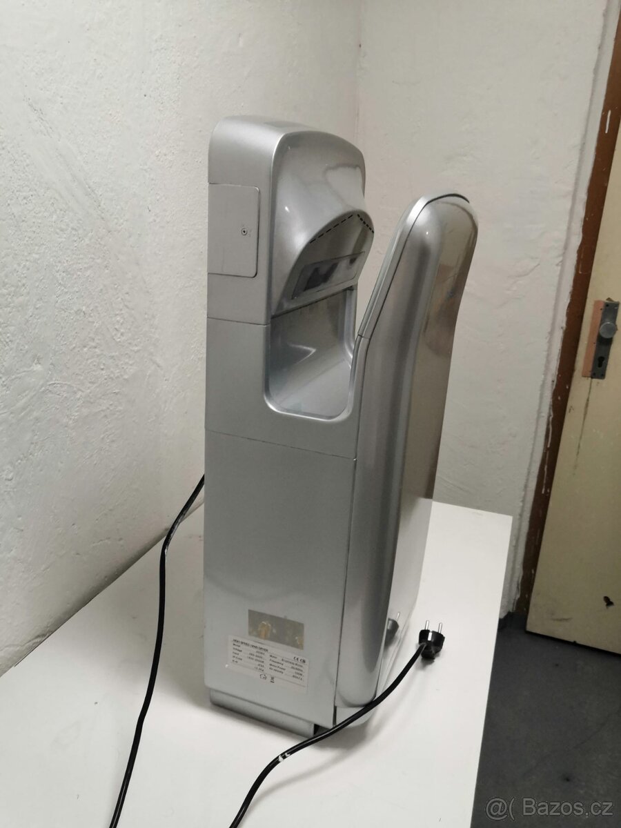 Drtiče odpadu+vysoušeče rukou - 10