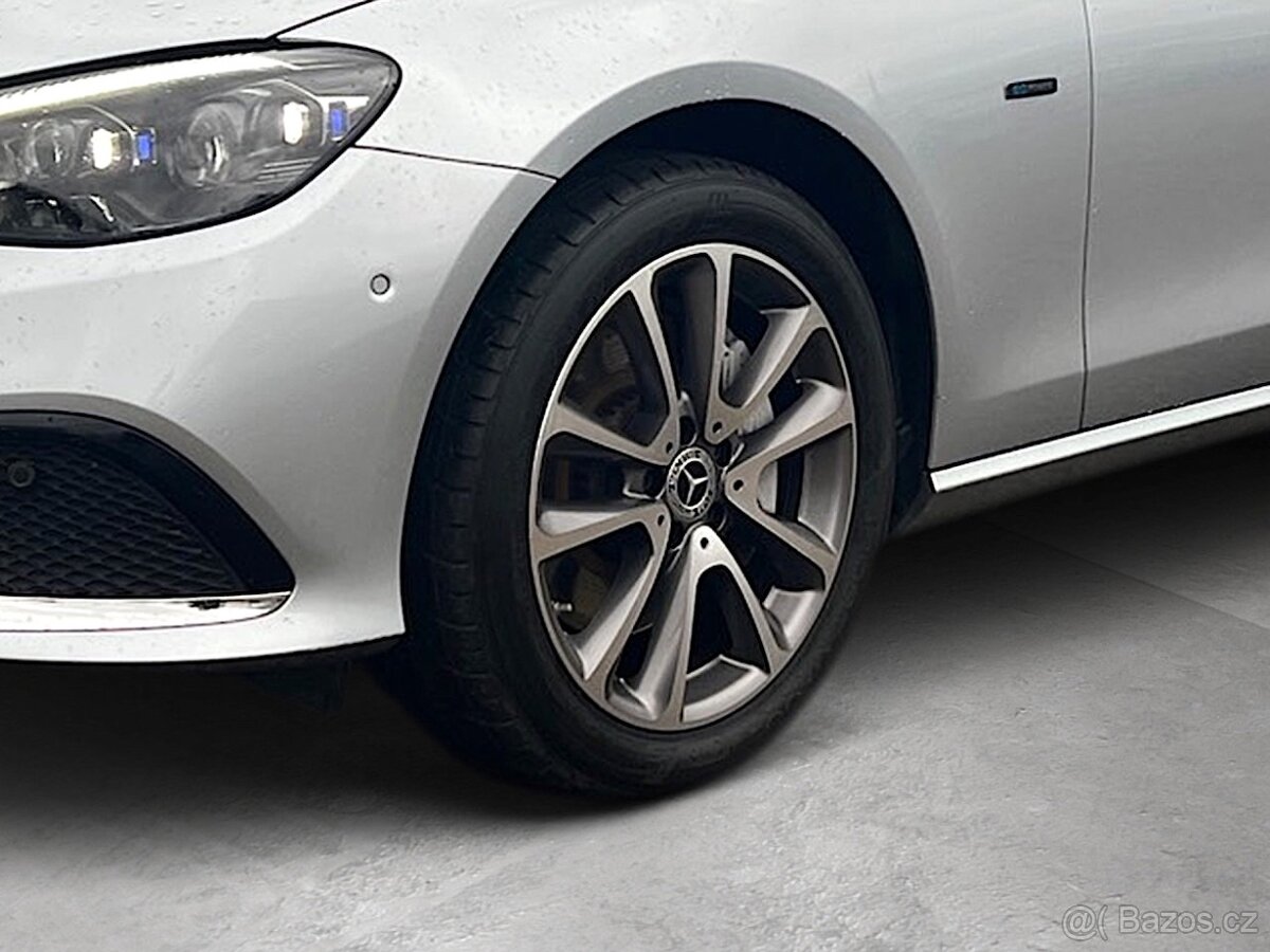 Mercedes E 300e 4MATIC: jako nový, 100% baterie, OFIC.ZÁRUKA - 10