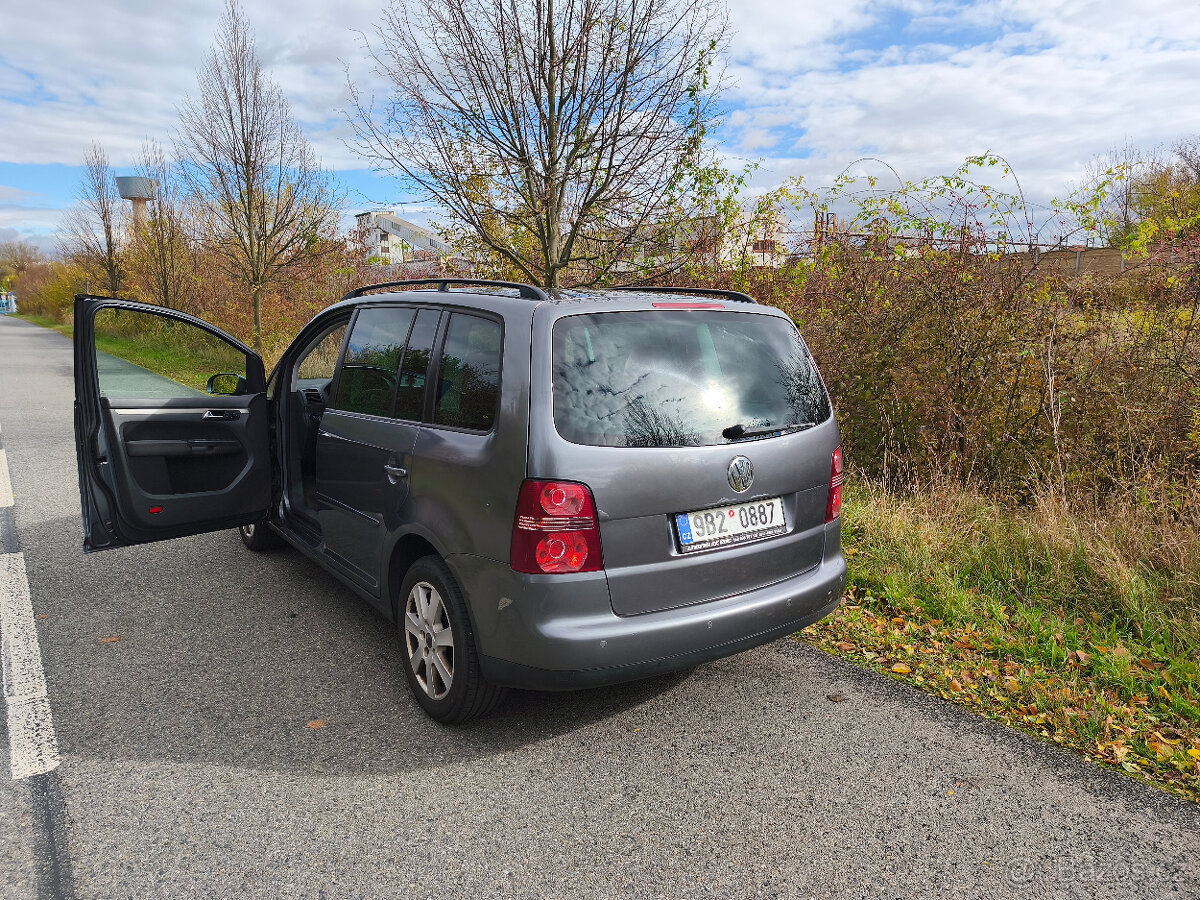 Volkswagen Touran, 1.9 TDi 77kW, 7 míst - 10