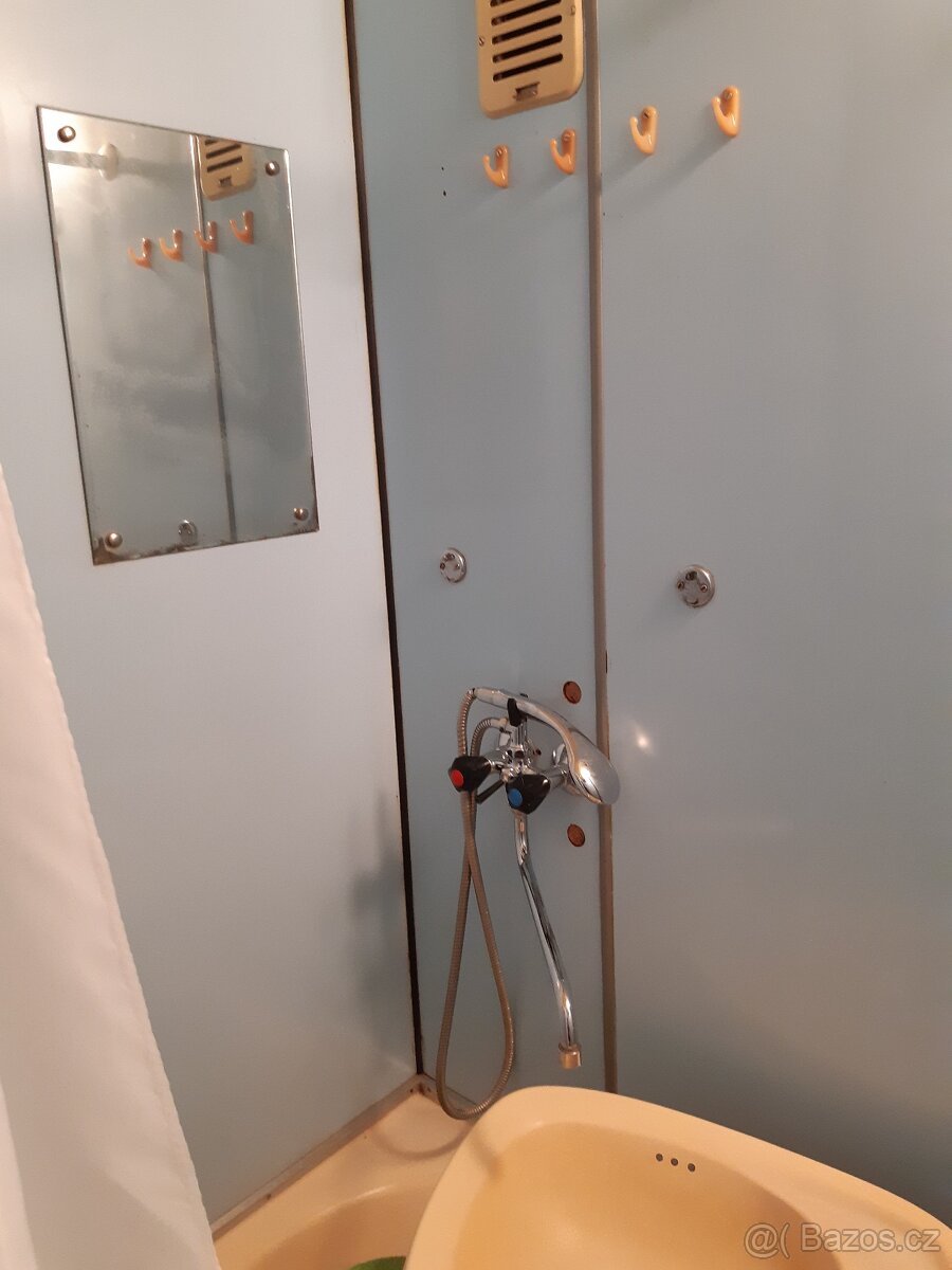 Pronájem bytu 1+kk - 10