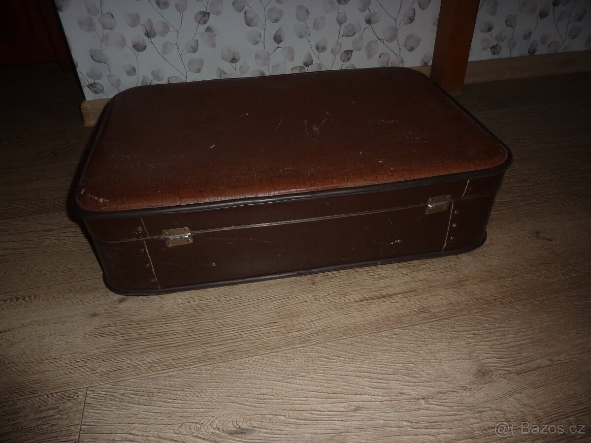 Starý retro kufr - 10