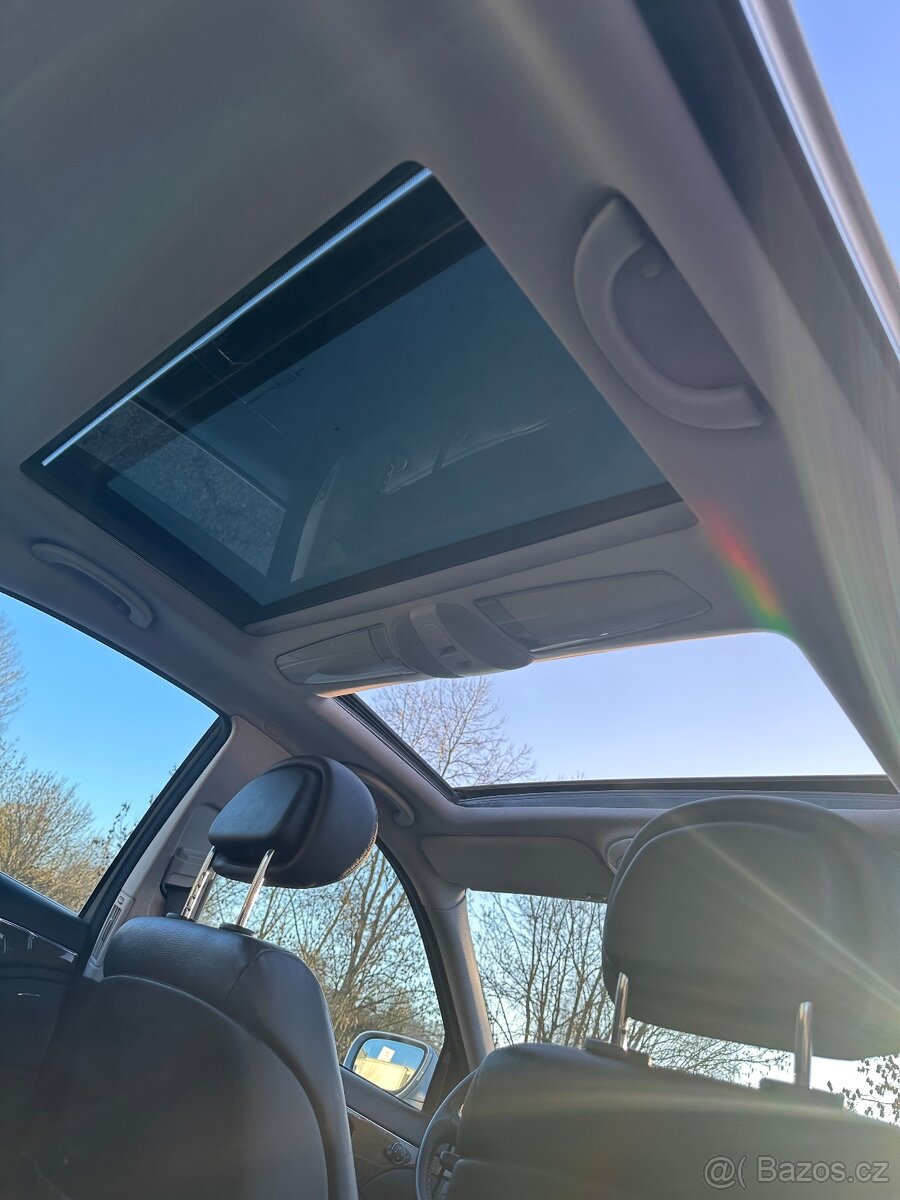 Mercedes-Benz E300 3.0 CDI – panoramatická střecha - 10