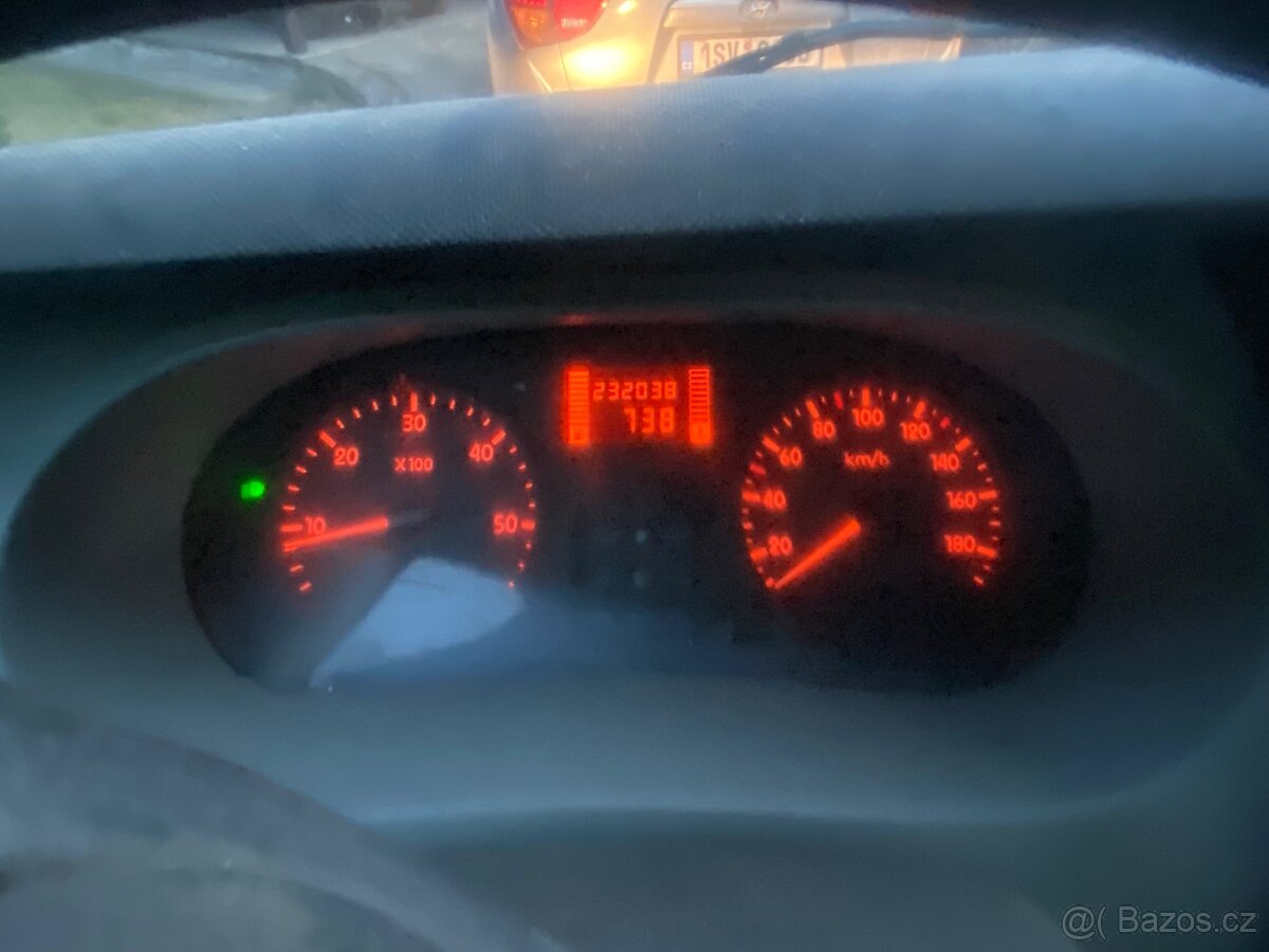 Prodám Renault Master , sklápěčka , do 3,5 t - 10