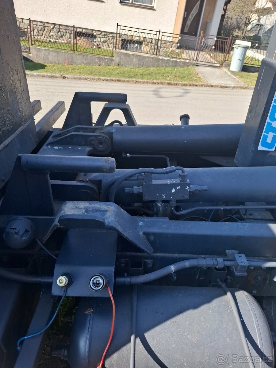 Avia D120 kontejner - 10