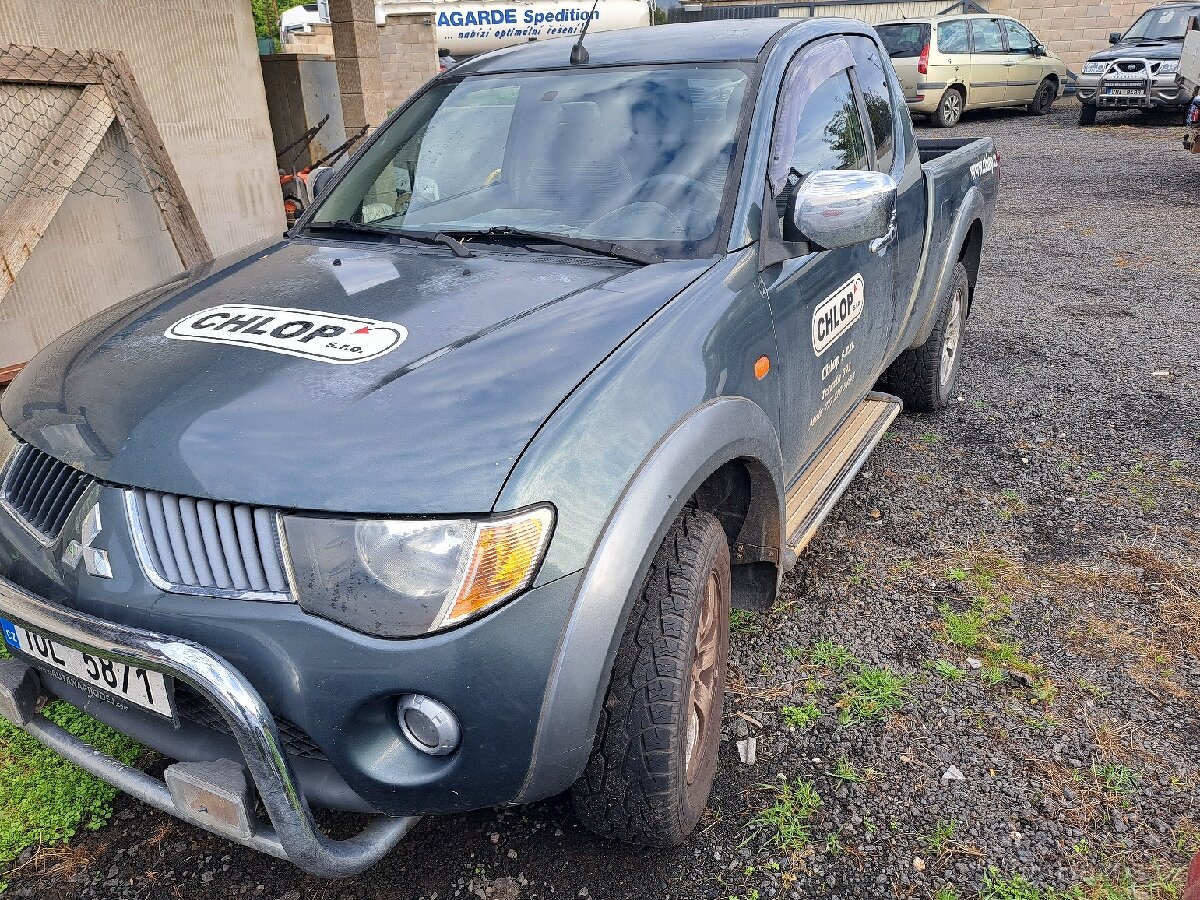 MITSUBISHI L200 DÍLY - 10
