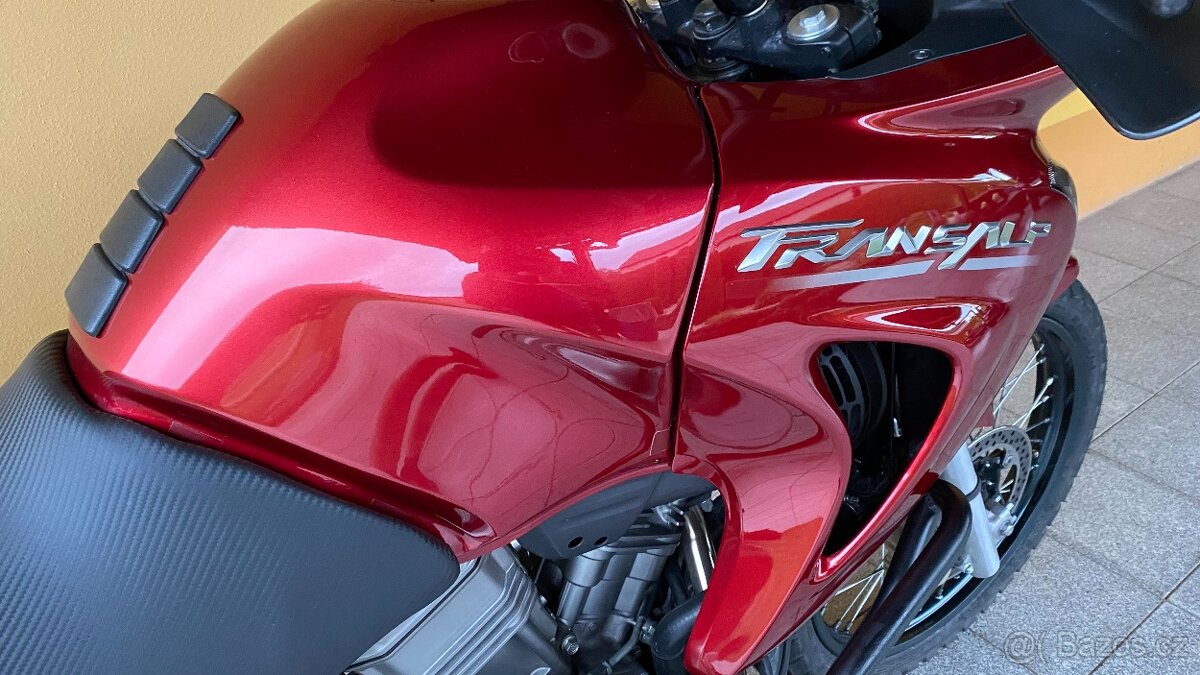 Honda Transalp XL650V / doplňky / kufr /po servisu /TOP STAV - 10