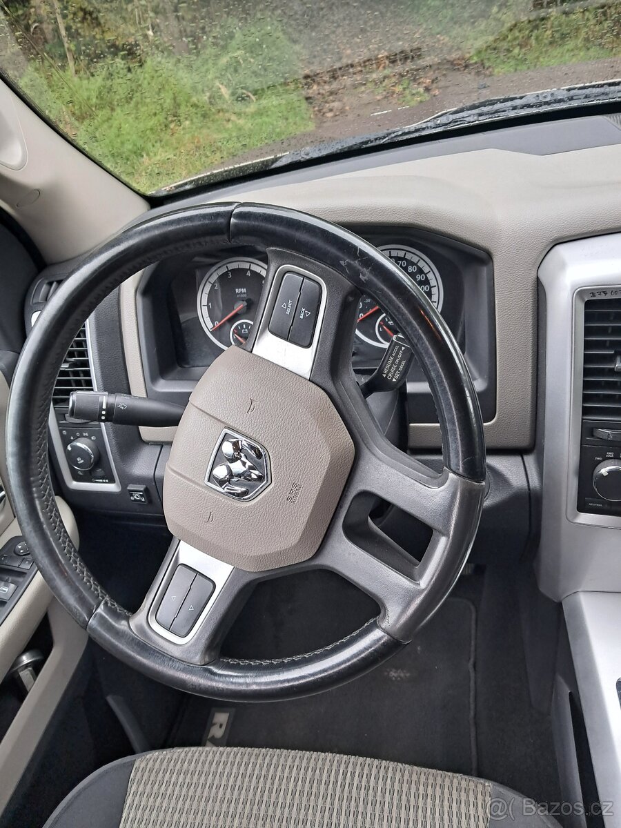 Prodám Dodge RAM 1500 HEMI 5,7 4x4 DPH - 10