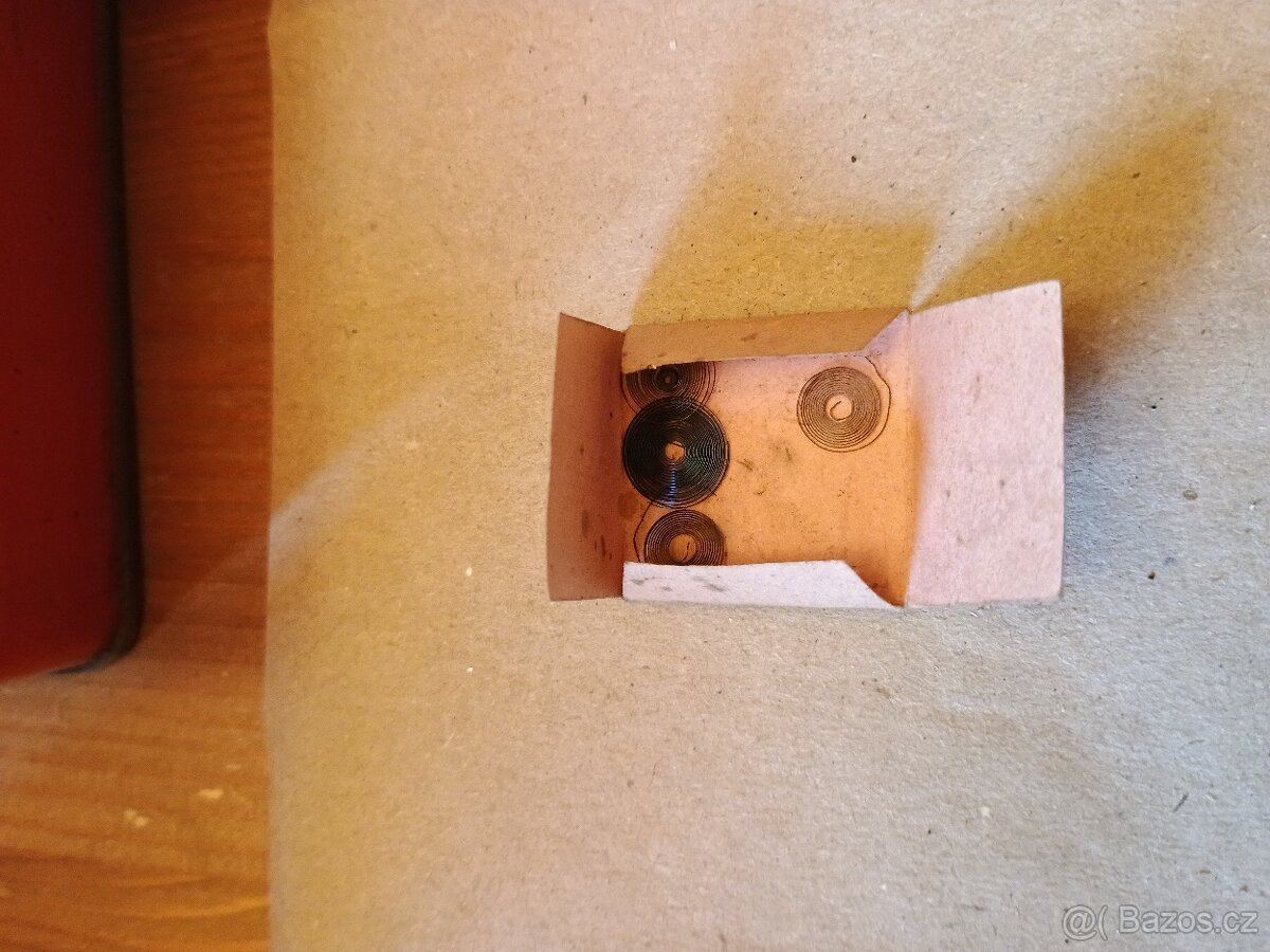 Hodinky a soucastky - 10