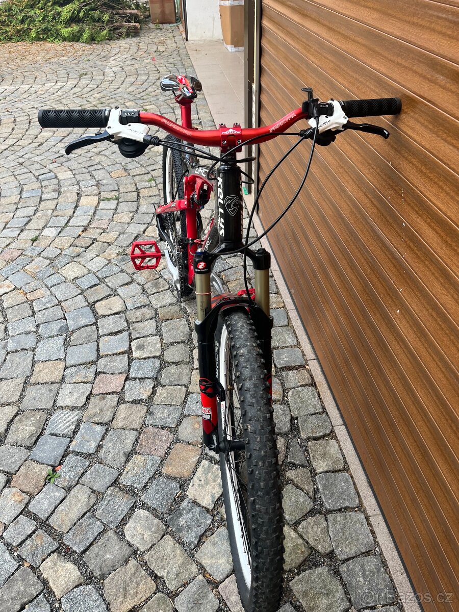 KELLYS ORC CARBON - 10