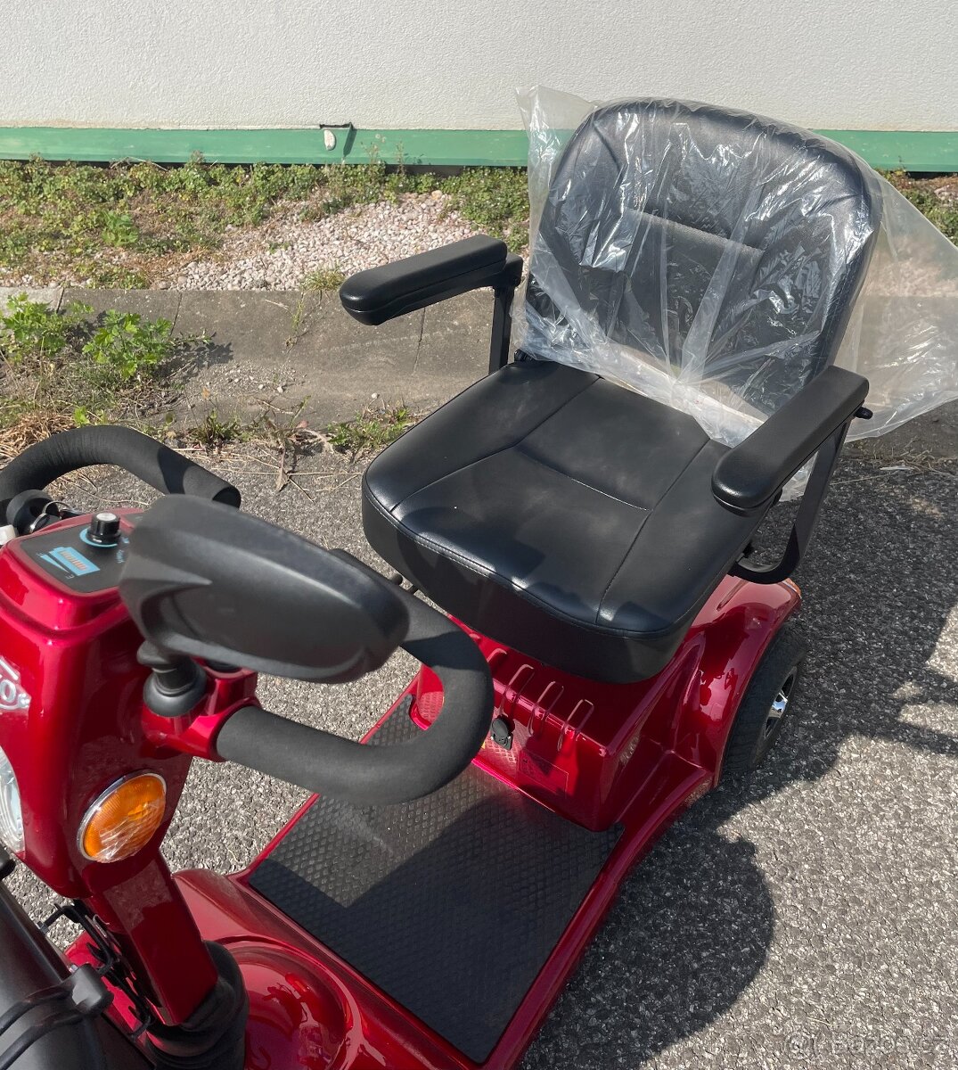 Elektrický invalidní vozík SELVO 4250 akce - 10