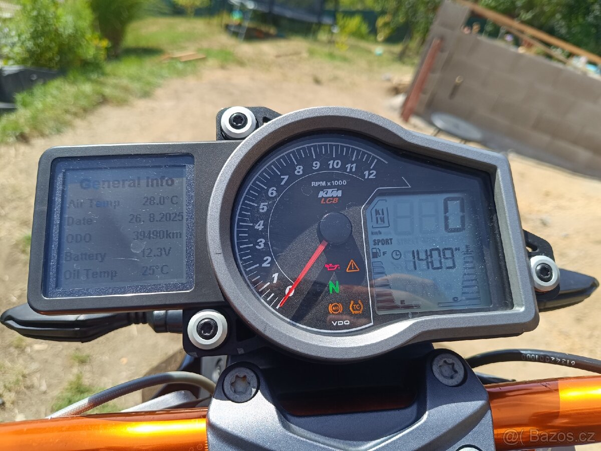 KTM Super Duke 1290 - 10