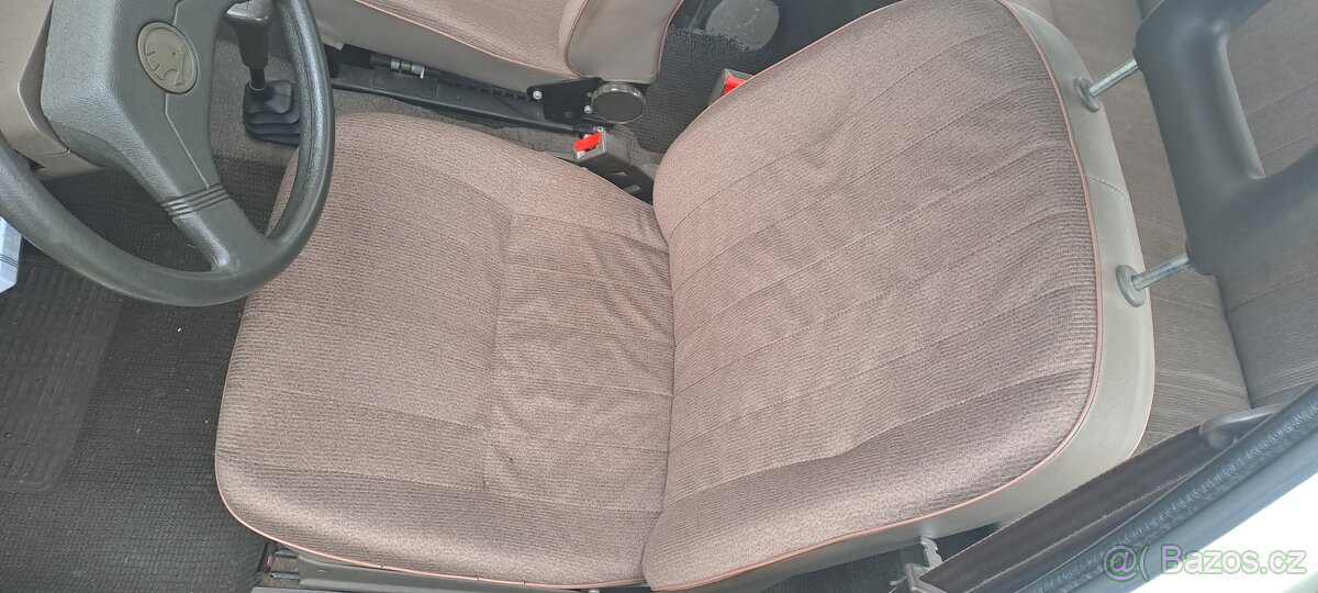 Prodám Škoda Favorit - 10